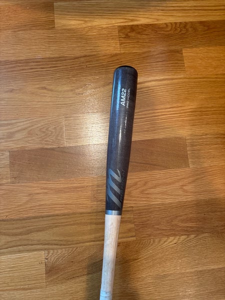 2022 Marucci AM22 Maple Bat (-3) 29 oz 32" (Used)