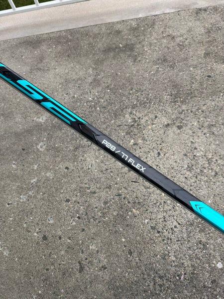 Senior Bauer Pulse Left Hand Hockey Stick P28 77 Flex (New)