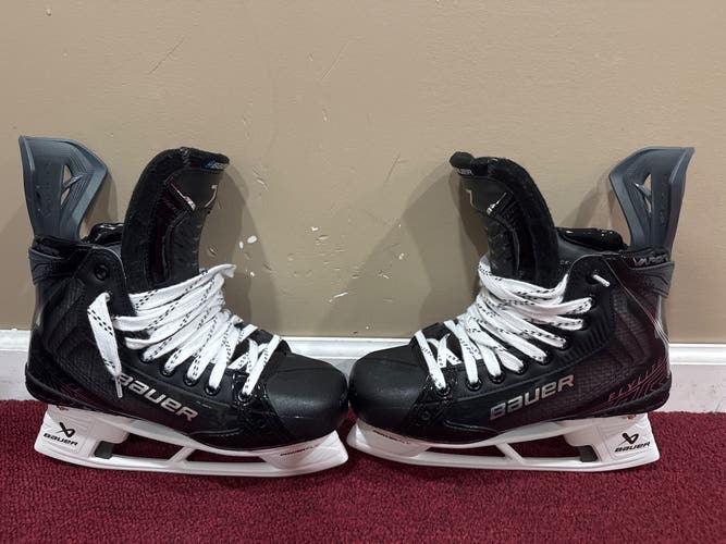 Bauer Vapor Flylite Hockey Skates Regular Width Pro Stock Size 6 (New) Item#UC102
