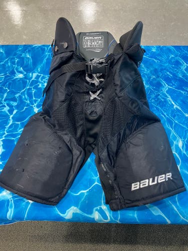 Senior Medium Bauer Nexus N8000 Hockey Pants (Used)
