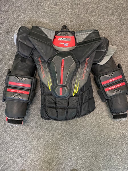 Bauer Vapor Hyperlite 2 Goalie Chest Protector (Used) | Senior Medium