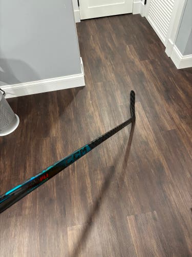 Senior CCM Vizion Left Hand Hockey Stick P29 70 Flex (New)
