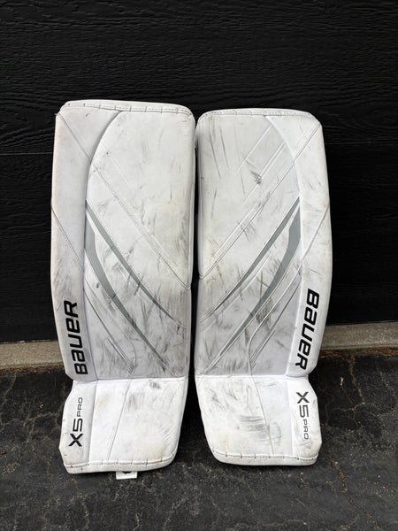 White 31" Intermediate Bauer Vapor X5 Pro Goalie Leg Pads (Used)
