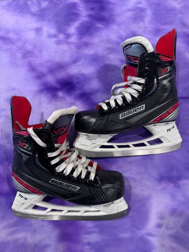 Junior Bauer Vapor X2.5 Hockey Skates Regular Width Size 3 (Used)