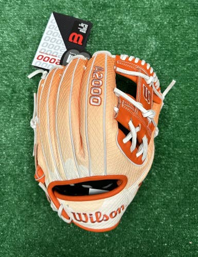 Wilson A2000 11.75" Creamsicle GOTM 1975 Infield Baseball Glove Orange White