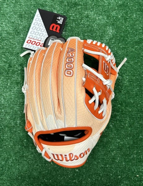 Wilson A2000 11.75" Creamsicle GOTM 1975 Infield Baseball Glove Orange White