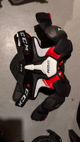 Men's Large Senior CCM JetSpeed FT4 Shoulder Pads (Used)
