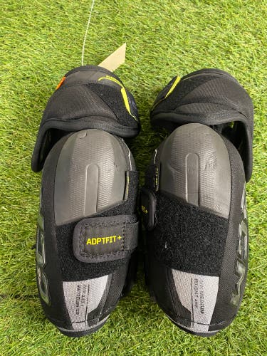 Senior Medium CCM Tacks xf pro Elbow Pads (Used)