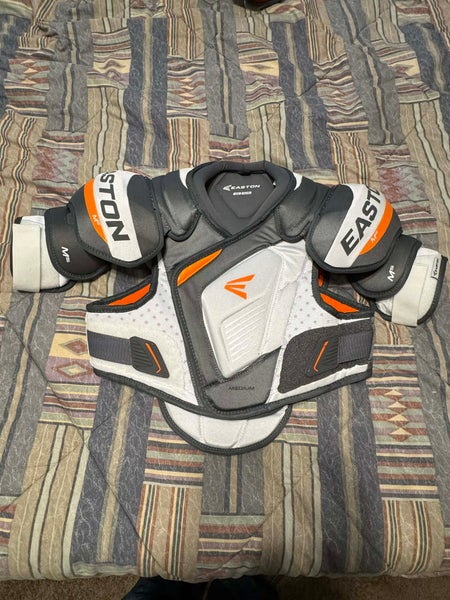 Easton Mako M5 Shoulder Pads