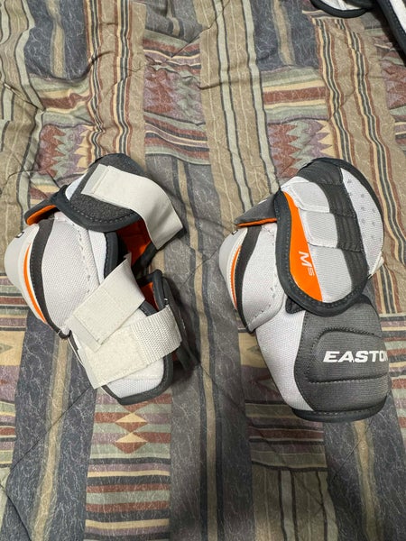 Small Easton  Mako M5 Elbow Pads Senior