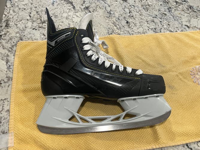 CCM Super Tacks 9350 Hockey Skates Regular Width 10 (New)