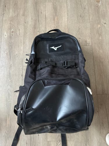 Mizuno BB/SB Player Backpack Black - Excellent Condition