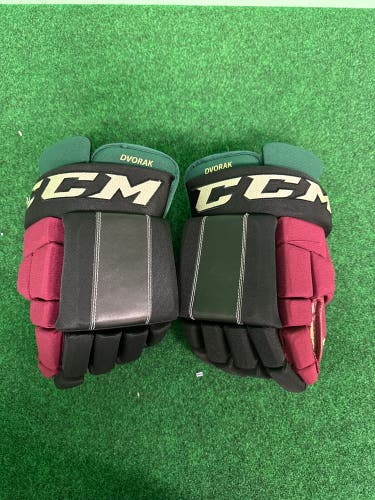 Black Senior CCM HG4RPP Gloves 14"  Christian Dvorak Coyotes Pro Stock (Used)