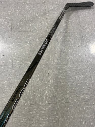 Senior Bauer Vapor Hyperlite 2 Hockey Stick Right Handed P92 87 Flex (62”)