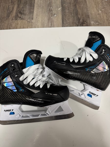 True TF9 Hockey Goalie Skates Regular Width Size 2 (Used)