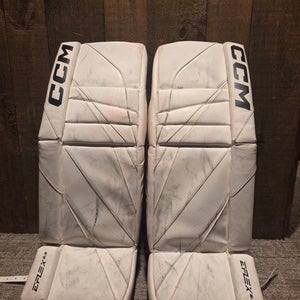 30" 2024 CCM EFlex 6.5 Goalie Leg Pads (Used)
