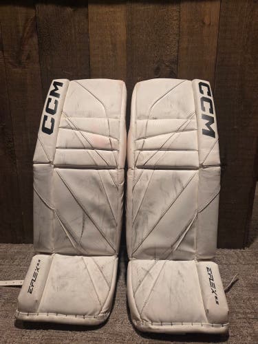 30" 2024 CCM EFlex 6.5 Goalie Leg Pads (Used)