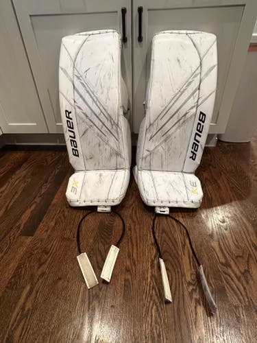 Bauer Vapor 3X Goalie Leg Pads, Intermediate Medium 31" (Used)