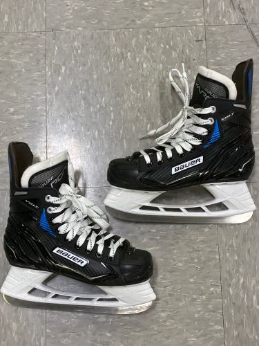 Intermediate Bauer Vapor VOLT Hockey Skates Size 4 (Used)