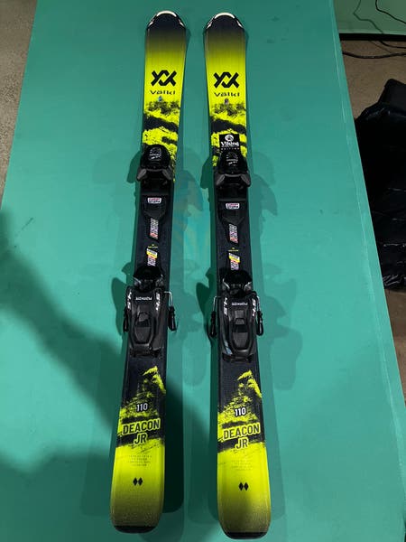 Kid's Volkl Deacon Jr 110 cm Skis With Marker 4.5 Bindings