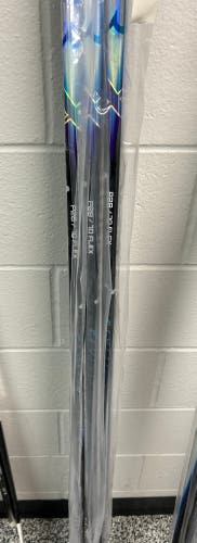 Senior Bauer Vapor FlyLite Right Handed Hockey Stick P28 70 Flex (New)