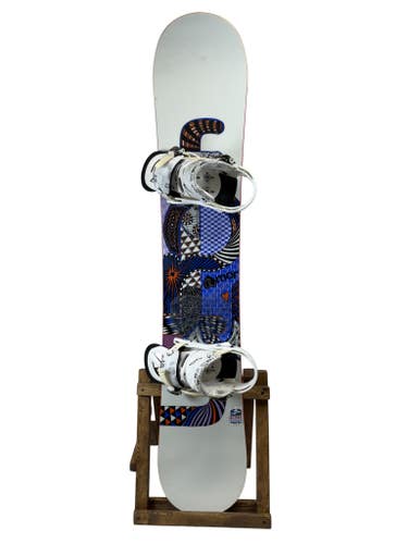145cm Forum Amor Snowboard W/ Burton Stiletto Bindings