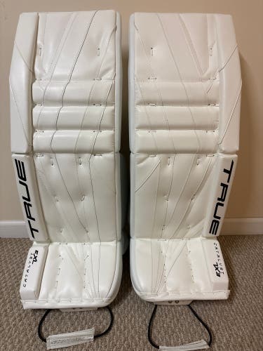 33+2” True Catalyst 7X3 Goalie Leg Pads (New)