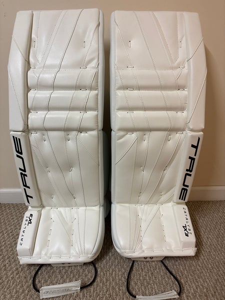 33+2” True Catalyst 7X3 Goalie Leg Pads (New)
