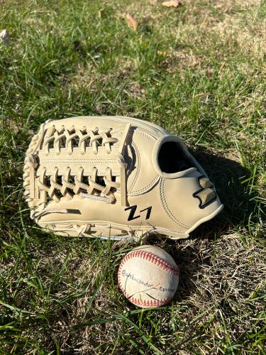 SSK Z7 Specialist LHT 12” Blonde Trapeze Web Infield Baseball Glove