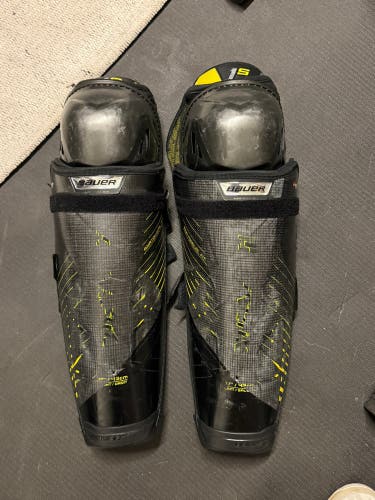 Senior Bauer Supreme 1S 17" Shin Pads (Used)