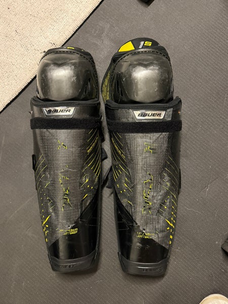Senior Bauer Supreme 1S 17" Shin Pads (Used)