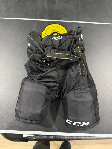Youth Large CCM AS1 Hockey Pants (Used)