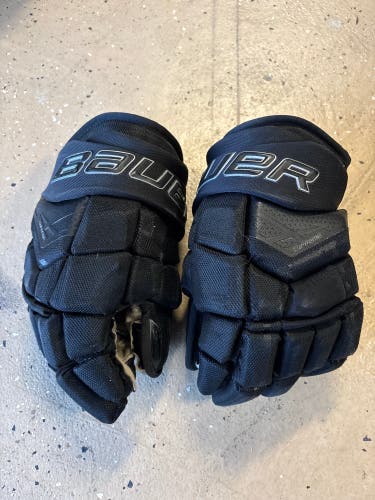 Bauer Supreme Ultrasonic Gloves 14" (Used)