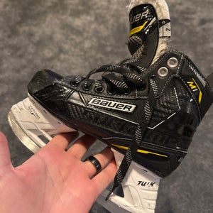 2024 Bauer Supreme M1 Hockey Skates Regular Width Size 2 (Used)