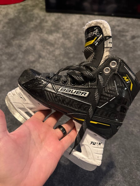 2024 Bauer Supreme M1 Hockey Skates Regular Width Size 2 (Used)