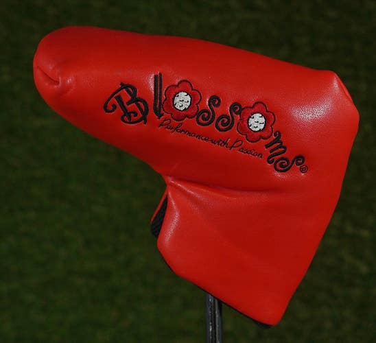 BLOSSOMS BLADE PUTTER HEADCOVER PERFORMANCE WITH PASSION RED / BLACK ~ LADIES!