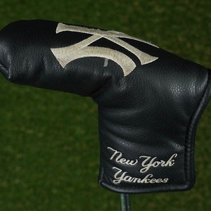 MLB NEW YORK YANKEES BLADE PUTTER HEADCOVER BASEBALL BLACK / WHITE  ~ LOOK!!
