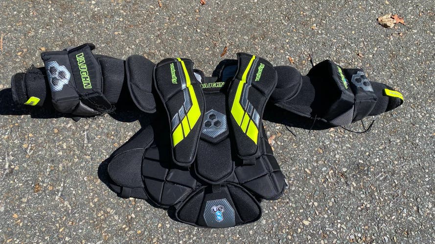 Vaughn Goalie Chest Protector – Intermediate XXL - Excellent Condition