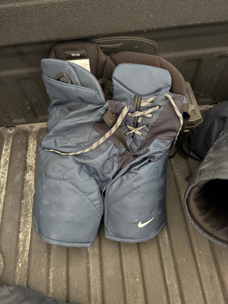 Men's Senior Medium Bauer Hockey Pants Pro Stock (Used)