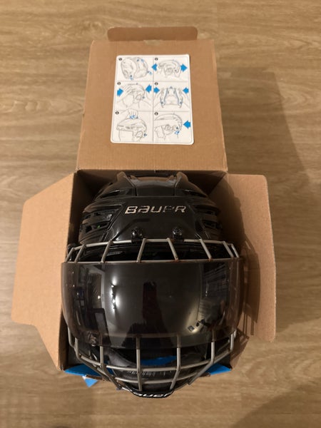 Small Bauer Re-Akt 155 Helmet (Used)