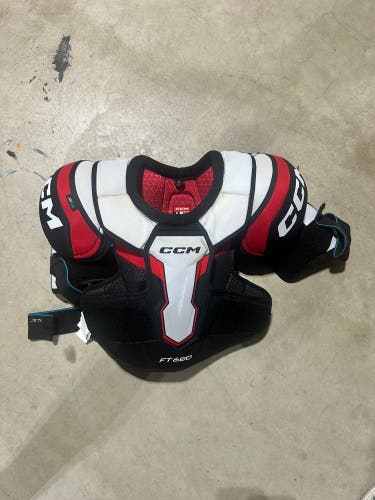 Men's Medium Senior CCM Ft680 Shoulder Pads (Used)