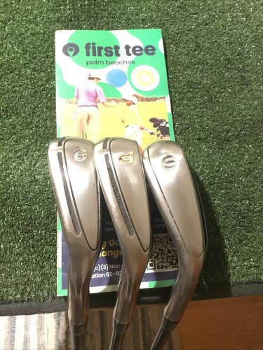 Adams Left Handed Ladies Idea Irons Set (9-PW-SW) 50g Ultralite Graphite (LH)