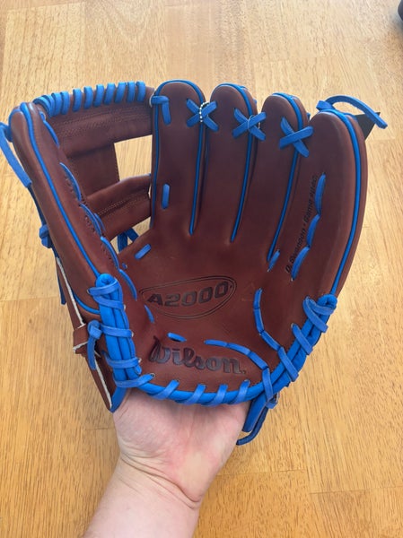 Wilson A2000 Series DS7 11.75 Inch Baseball Glove Right Hand Throw New With Tags