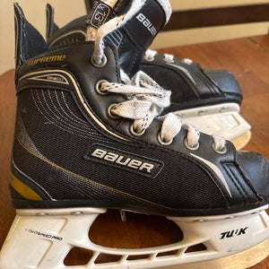 2011 Bauer Supreme One20 Hockey Skates Size 1 (Used)
