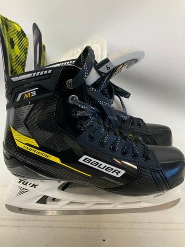 Used Bauer SUPREME ME Senior Hockey Skate Senior 9 11823-S000036021