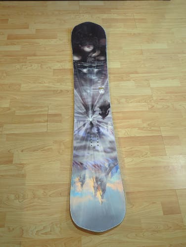 155cm 2022 Never Summer Peacemaker.