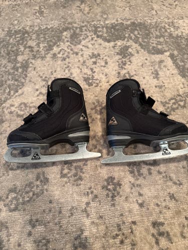 Jackson Ultima Softec Skates Junior 12 (Used)