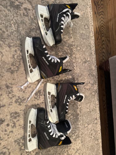 Bauer Supreme 140 Hockey Skates Regular Width 13 (Used)
