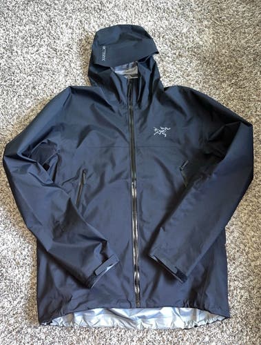 Black Men's Medium Arc'teryx Beta SL Jacket (New)