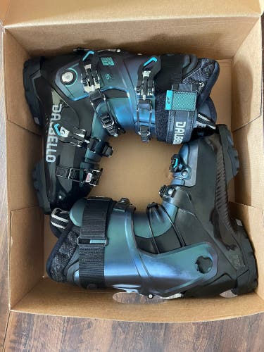Mondo 25 & 25.5 Women's Dalbello Panterra All Mountain Ski Boots Medium Flex (Used)